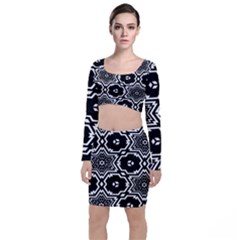 Black And White Pattern Background Structure Top And Skirt Sets by Pakjumat