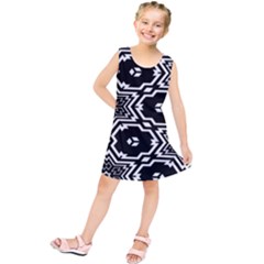 Black And White Pattern Background Structure Kids  Tunic Dress by Pakjumat