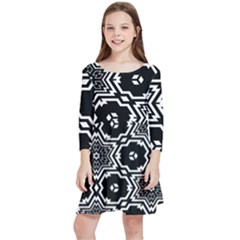 Black And White Pattern Background Structure Kids  Quarter Sleeve Skater Dress by Pakjumat