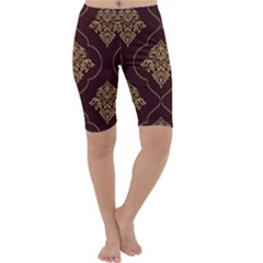 Vector Gold Ornament Pattern Seamless Damask Cropped Leggings  by Pakjumat