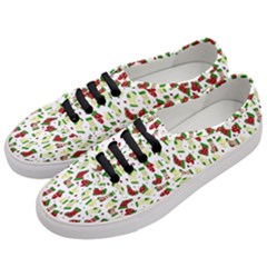 Warm Christmas  Women s Classic Low Top Sneakers