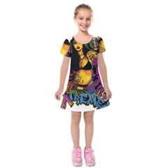 Xtreme Skateboard Graffiti Kids  Short Sleeve Velvet Dress by Sarkoni