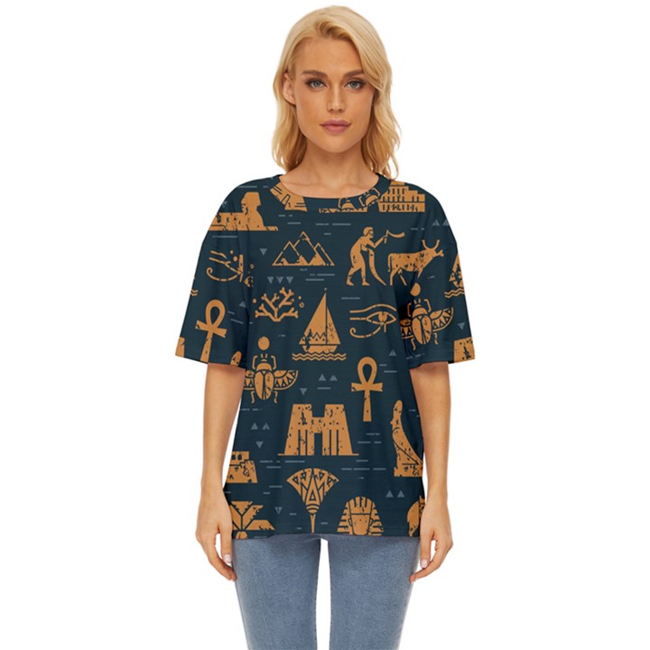 Dark Seamless Pattern Symbols Landmarks Signs Egypt Art Oversized Basic T-Shirt