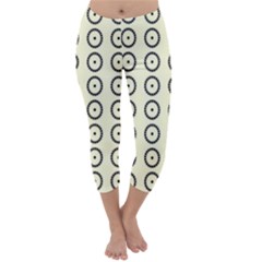 Sharp Circles Capri Winter Leggings 