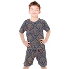 Pattern Seamless Antique Luxury Kids  T-shirt And Shorts Set by Ravend