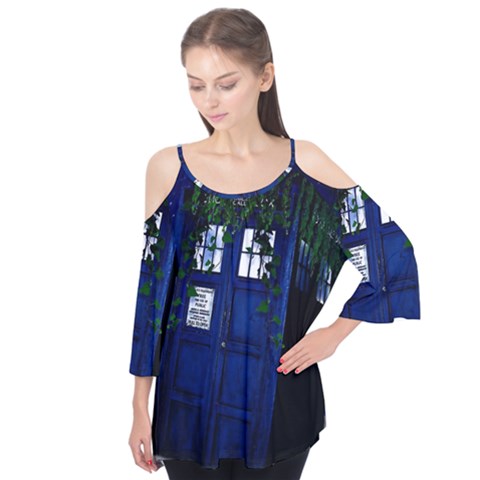 Stuck Tardis Beach Doctor Who Police Box Sci-fi Flutter Sleeve T-shirt  by Cendanart