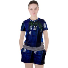 Stuck Tardis Beach Doctor Who Police Box Sci-fi Women s T-shirt And Shorts Set