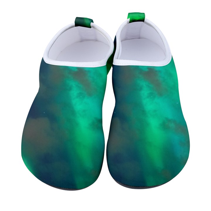 Northern-lights-plasma-sky Men s Sock-Style Water Shoes