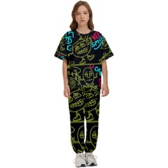 Keep Smiing Doodle Kids  T-shirt And Pants Sports Set by Cemarart