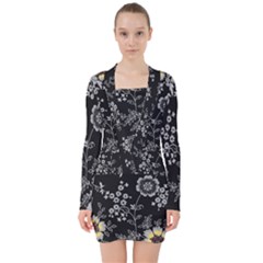 Black Background With Gray Flowers, Floral Black Texture V-neck Bodycon Long Sleeve Dress