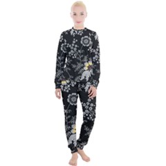 Black Background With Gray Flowers, Floral Black Texture Women s Lounge Set