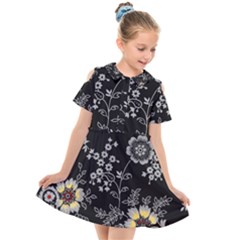 Black Background With Gray Flowers, Floral Black Texture Kids  Short Sleeve Shirt Dress