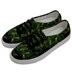 Banana leaves Men s Classic Low Top Sneakers