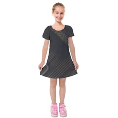 Black Background With Gold Lines Kids  Short Sleeve Velvet Dress by nateshop