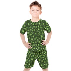 Seamless Pattern With Viruses Kids  T-shirt And Shorts Set by Apen