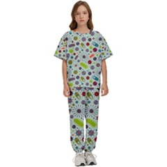 Seamless Pattern With Viruses Kids  T-shirt And Pants Sports Set by Apen