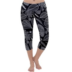 Leaves Flora Black White Nature Capri Yoga Leggings