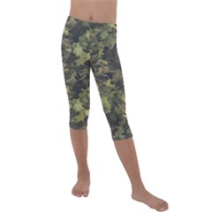 Green Camouflage Military Army Pattern Kids  Lightweight Velour Capri Leggings 