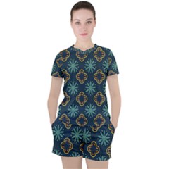 Flowers Pattern Design Abstract Women s T-shirt And Shorts Set