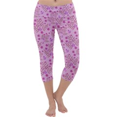 Illustration Pattern Seamless Capri Yoga Leggings