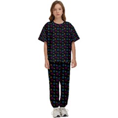 Background Ornamental Pattern Kids  T-shirt And Pants Sports Set