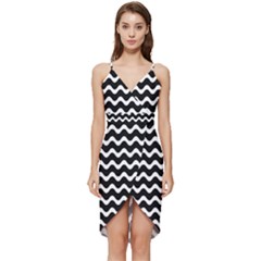 Wave Pattern Wavy Halftone Wrap Frill Dress