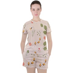 Spring Art Floral Pattern Design Women s T-shirt And Shorts Set