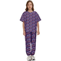 Trippy Cool Pattern Kids  T-shirt And Pants Sports Set by designsbymallika