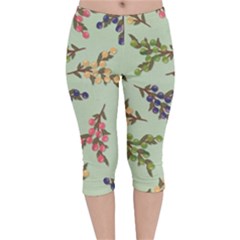 Berries Flowers Pattern Print Velvet Capri Leggings 