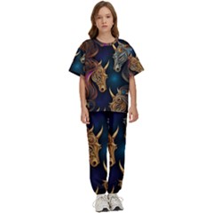 Pattern With Horses Kids  T-shirt And Pants Sports Set