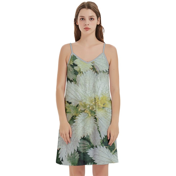 Enchanting Foliage Sharp Edged Leaves In Pale Yellow And Silver Bk Mini Camis Dress With Pockets