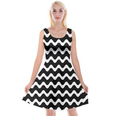 Wave-black White Reversible Velvet Sleeveless Dress