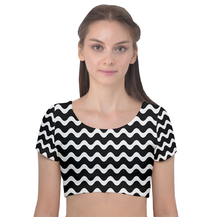 Wave-black White Velvet Short Sleeve Crop Top 