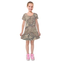 Old Vintage Classic Map Of Europe Kids  Short Sleeve Velvet Dress