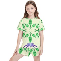 Thistle Flower Purple Thorny Flora Kids  T-shirt And Sports Shorts Set by Bajindul