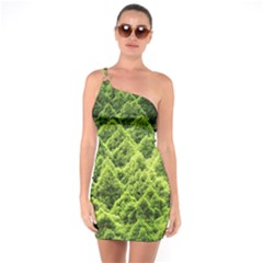 Green Pine Forest One Shoulder Ring Trim Bodycon Dress by Ravend