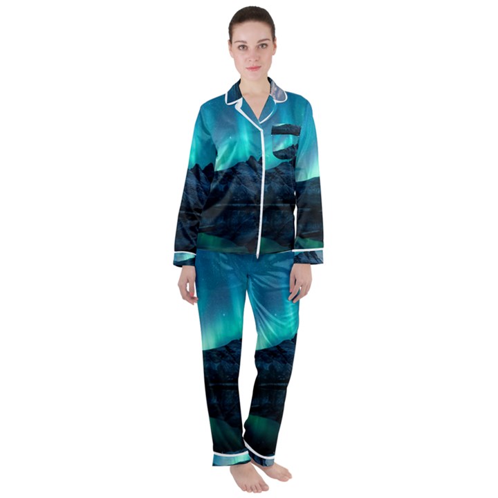 Aurora Borealis Mountain Reflection Women s Long Sleeve Satin Pajamas Set	