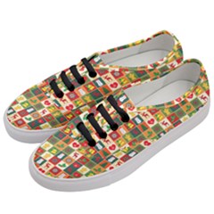 Template Christmas Pattern Women s Classic Low Top Sneakers