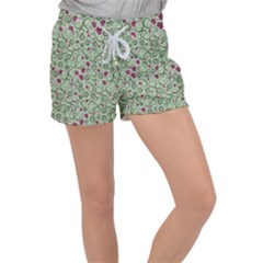 Swirls Foliage Leaves Green Women s Velour Lounge Shorts