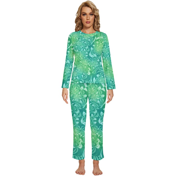 Retro Flower Pattern Design Batik Womens  Long Sleeve Lightweight Pajamas Set