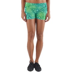 Retro Flower Pattern Design Batik Yoga Shorts