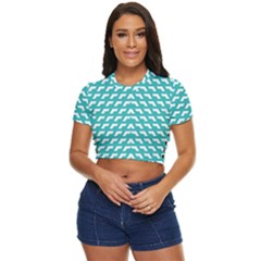 Background Pattern Colored Side Button Cropped T-shirt