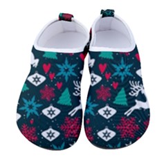 Holiday Season Pattern December Happy Holidays Merry Christmas Winter Family Festive New Year Kids  Sock-style Water Shoes by Maspions