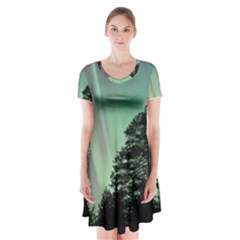 Silhouette Of Aurora Borealis Short Sleeve V-neck Flare Dress by Bedest