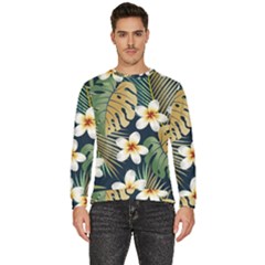 Seamless Pattern With Tropical Strelitzia Flowers Leaves Exotic Background Men s Fleece Sweatshirt