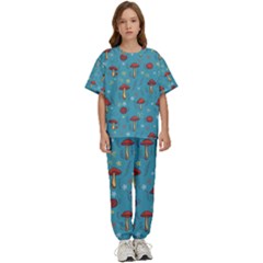 Whimsical Mushroom Pattern Kids  T-shirt And Pants Sports Set