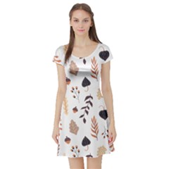 Autumn Seamless Leaves Pattern  Short Sleeve Skater Dress