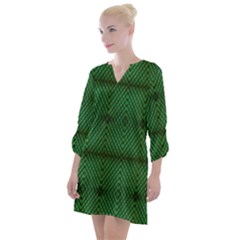 Green Diamond Grid Pattern Open Neck Shift Dress