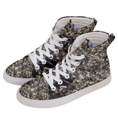 Pear Tree in Full Bloom Women s Hi-Top Skate Sneakers