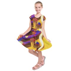 Vibrant Forked-tongue Snake Art Kids  Short Sleeve Dress by ExtraGoodSauce